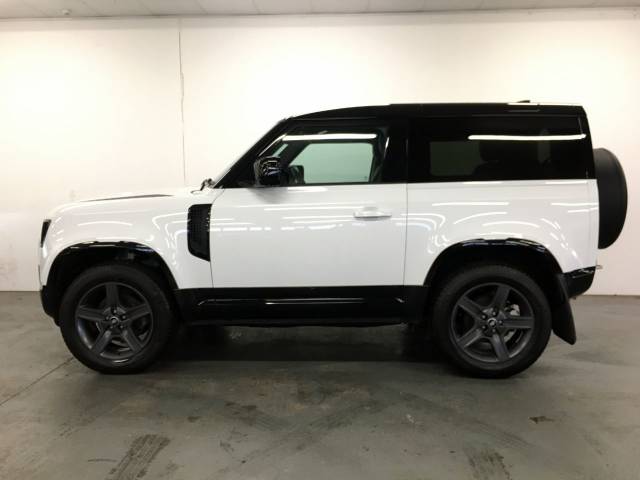 2022 Land Rover Defender 3.0 D250 X-Dynamic SE 90 3dr Auto